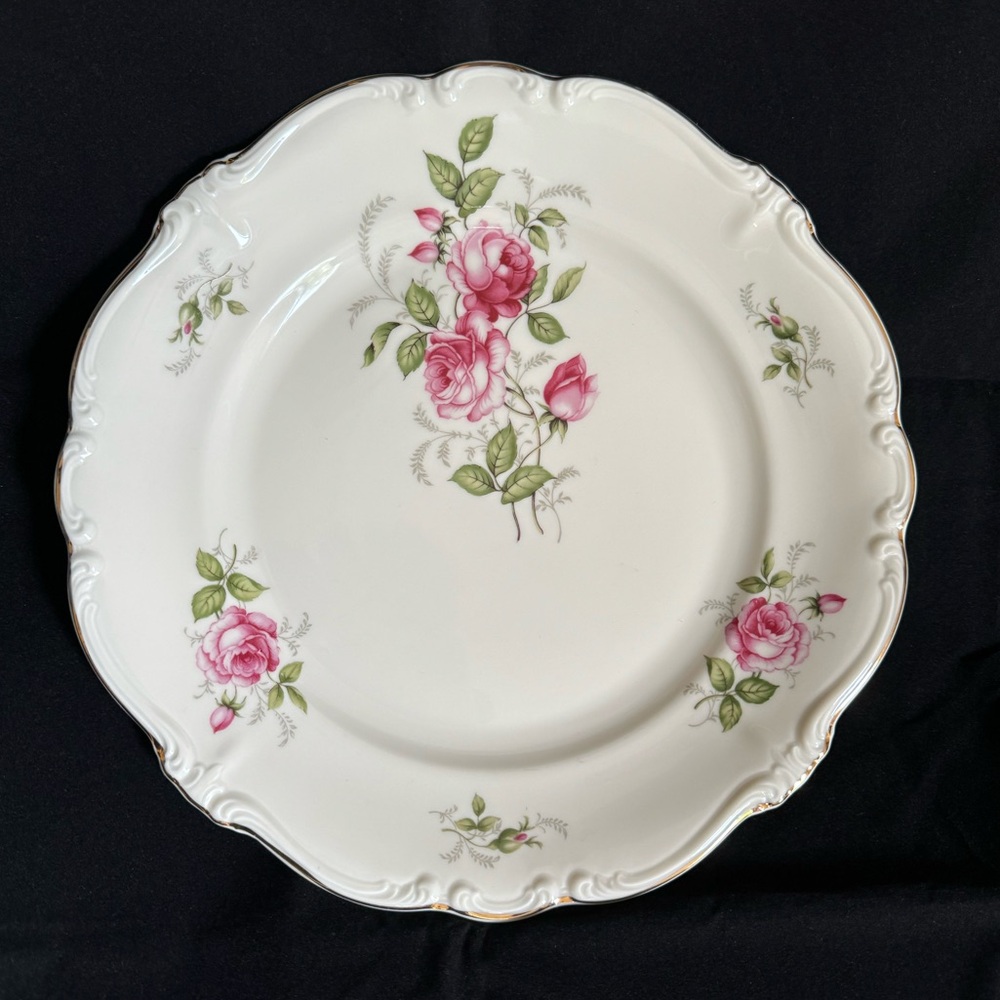 Rosenthal Courtship Dinner plate 10 1/8” pompadour selb germany
